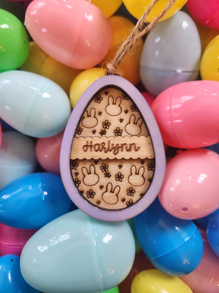 Egg Striped Scallop Easter Tag